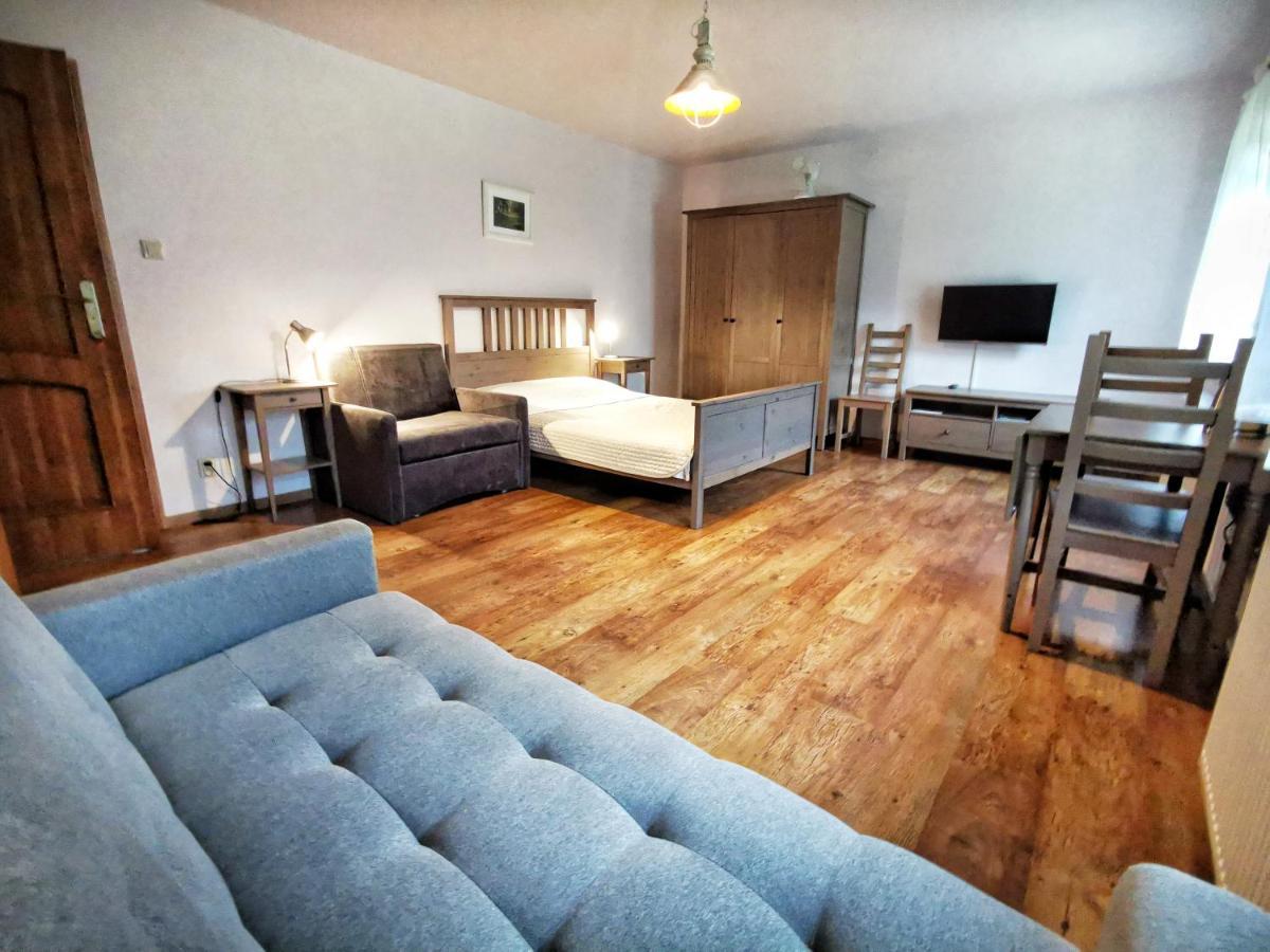 Gospodarstwo Nad Jeziorem Zalom  Exterior foto